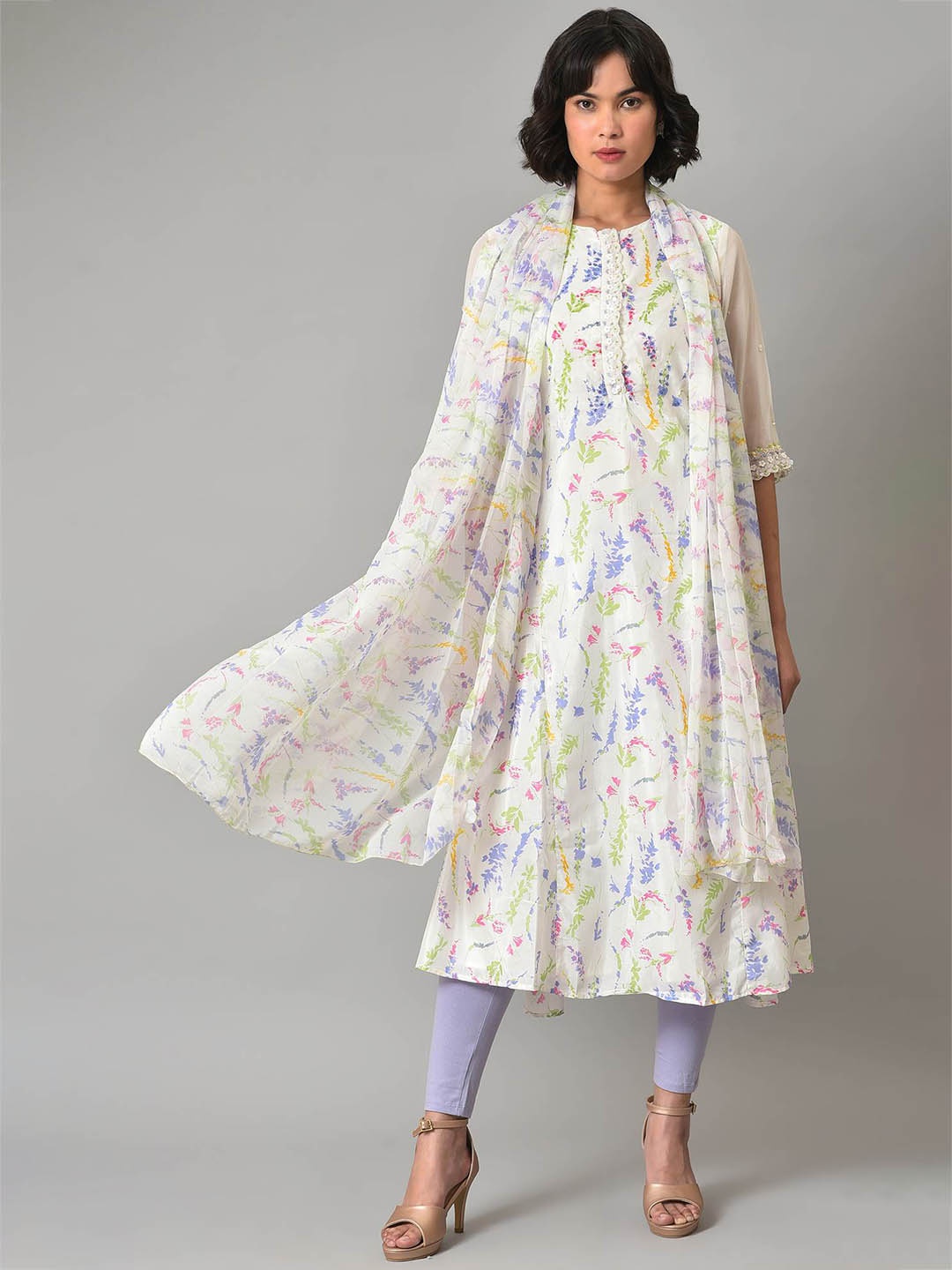 

WISHFUL Women White Floral Printed Thread Work Linen Kurta With Dupatta