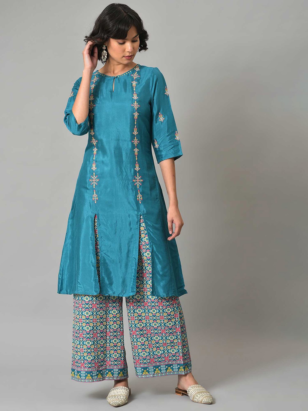 

W Ethnic Motifs Embroidered Keyhole Neck Kurta with Palazzos, Blue