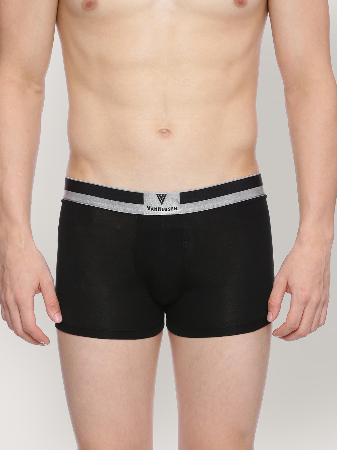 

Van Heusen Men Black Solid Colour Fresh No Ride Up Trunks 20042