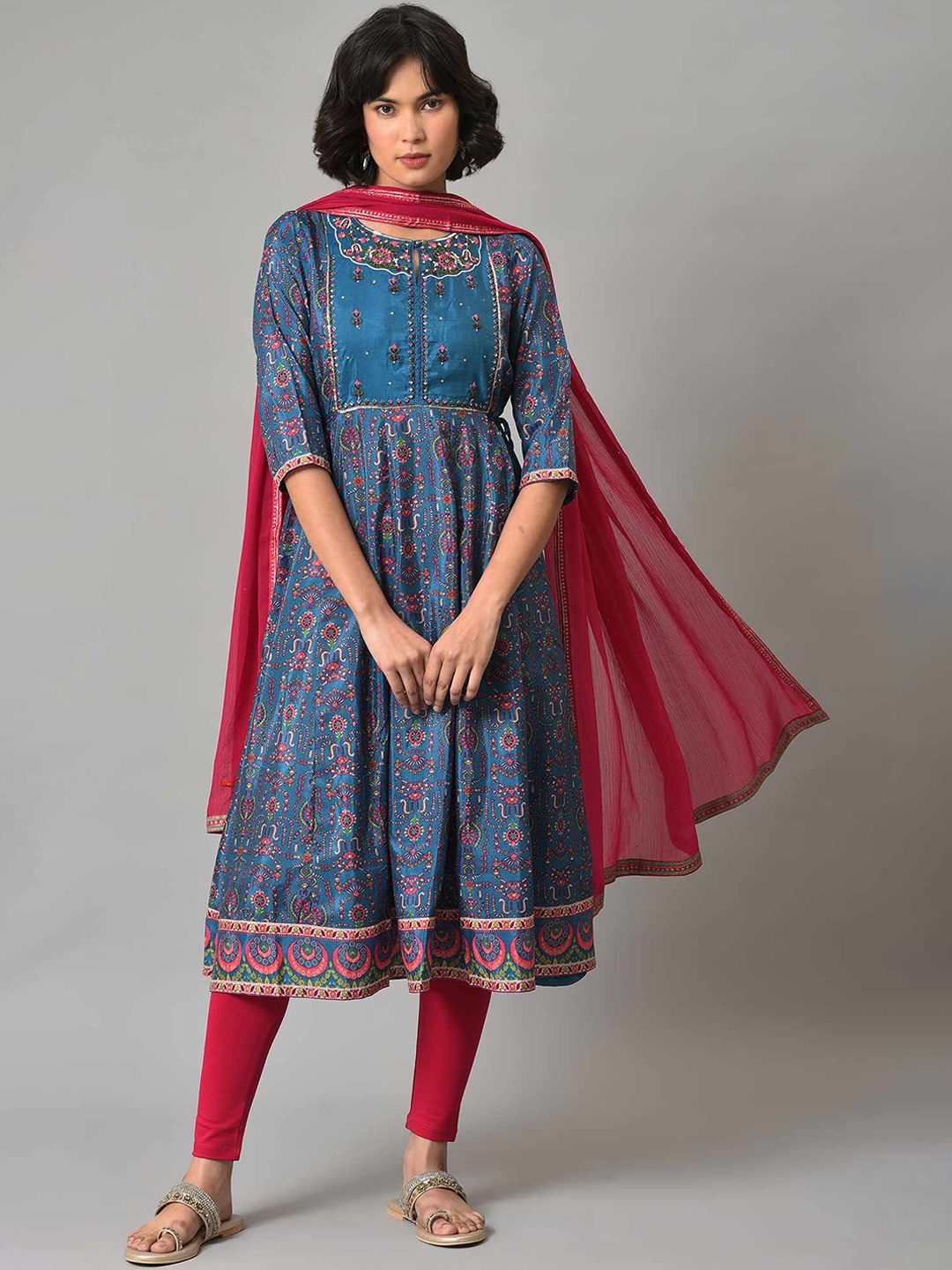 

W Floral Printed Empire Kurta With Leggings & Dupatta, Blue