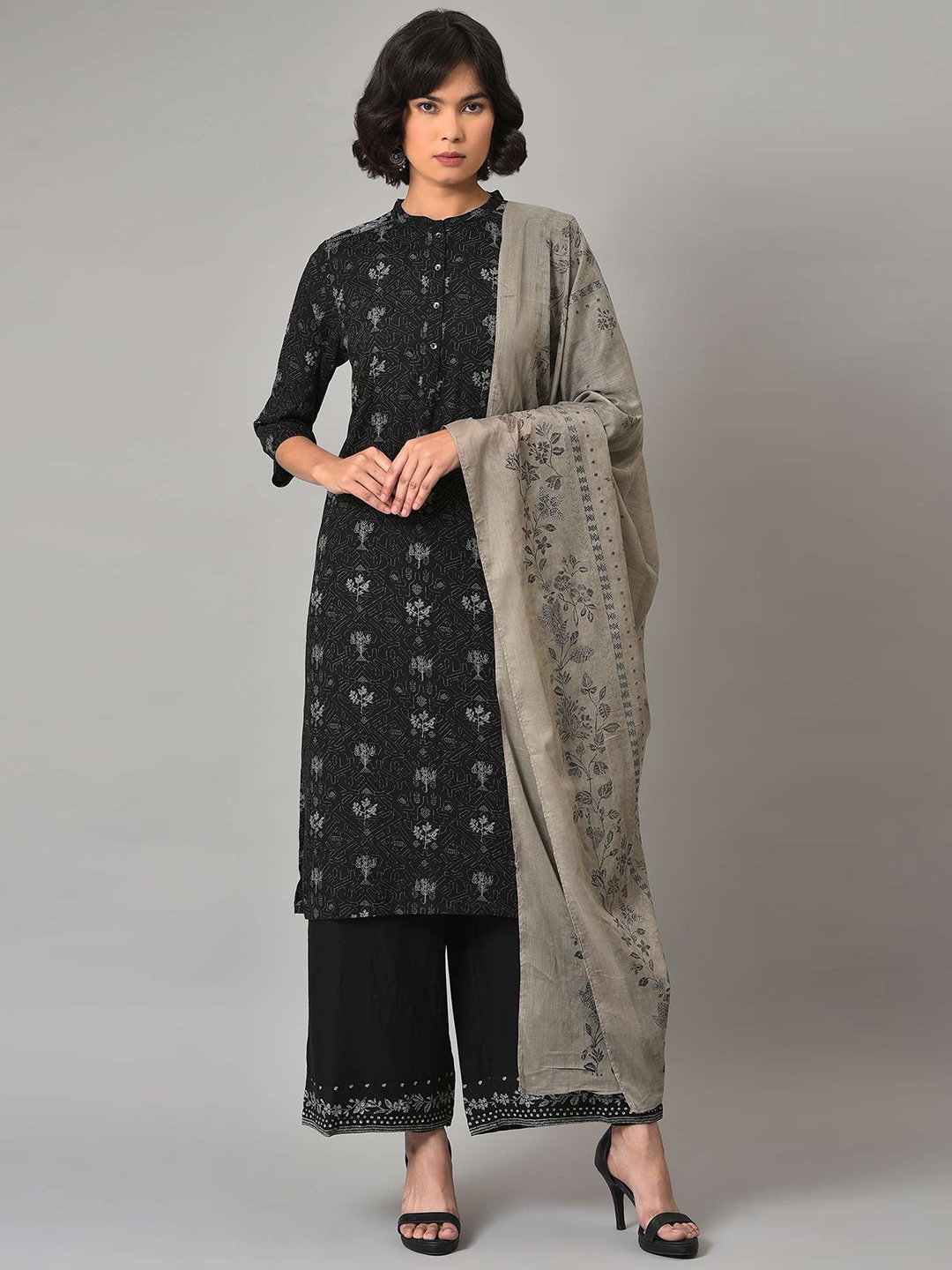 

W Women Floral Printed Kurta with Palazzos & Dupatta, Black