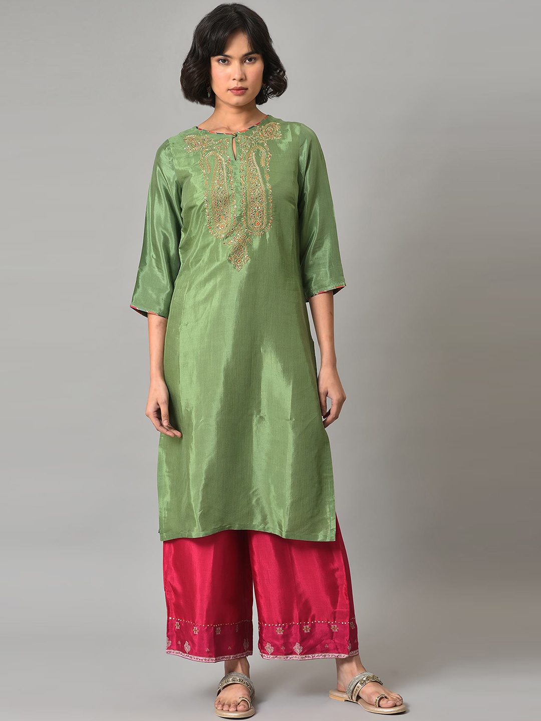 

W Women Paisley Embroidered Thread Work Kurta with Palazzos, Green