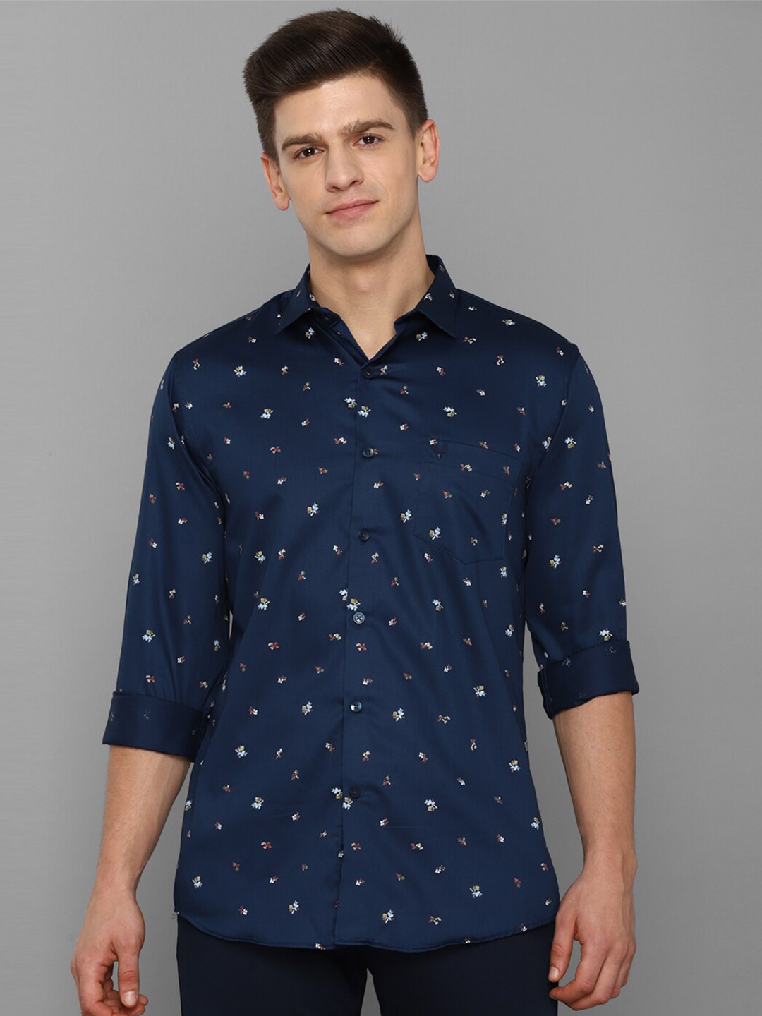 

Allen Solly Men Slim Fit Printed Casual Cotton Shirt, Navy blue