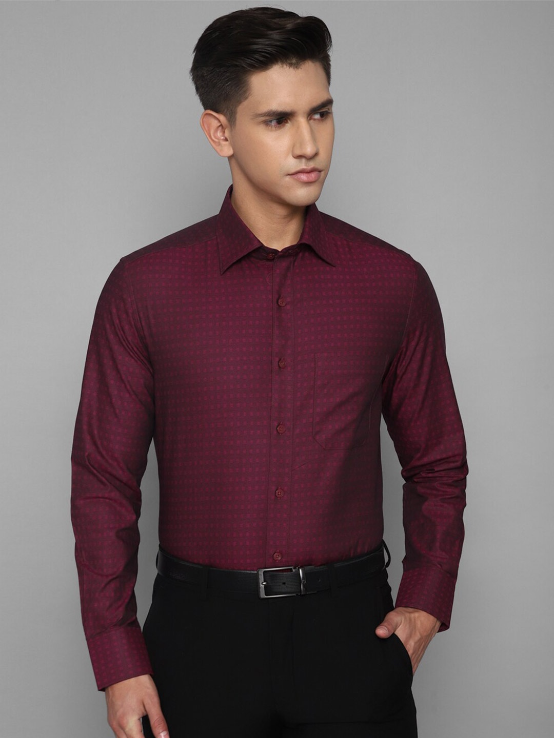 

Louis Philippe Men Cotton Formal Shirt, Maroon