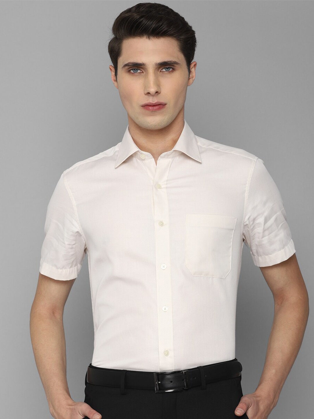 

Louis Philippe Men Pure Cotton Formal Shirt, Cream