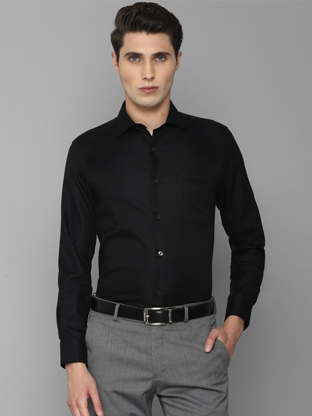 

Louis Philippe Men Pure Cotton Formal Shirt, Black