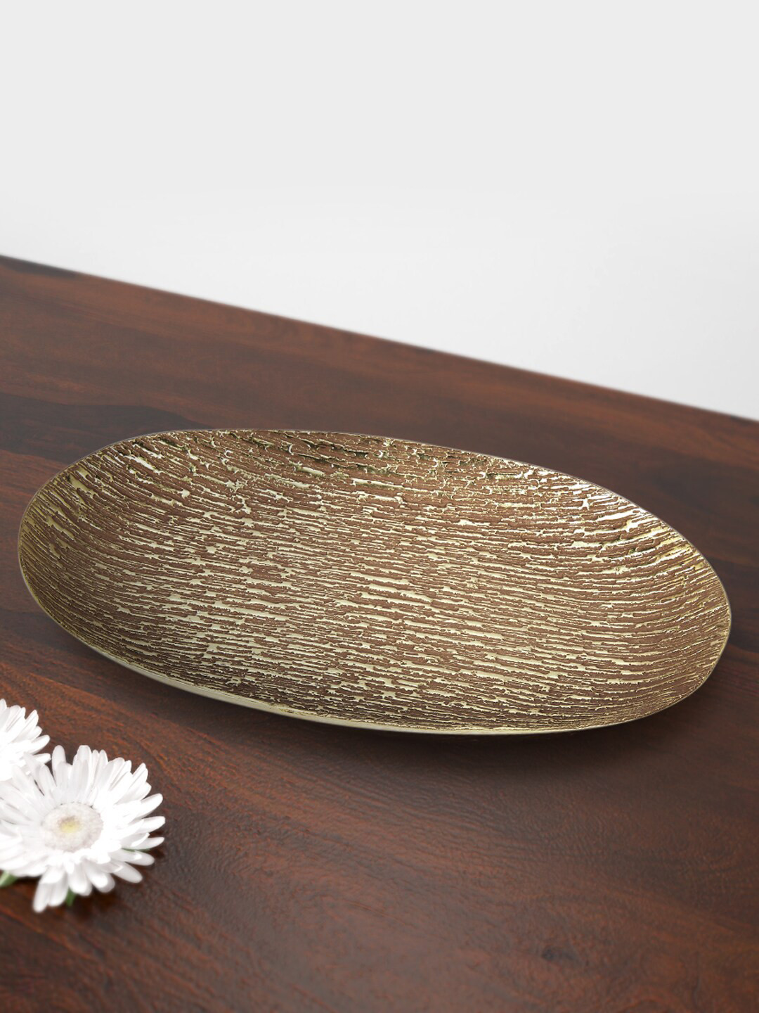 

Living scapes by Pantaloons Gold Oval Shaped Serving Platter