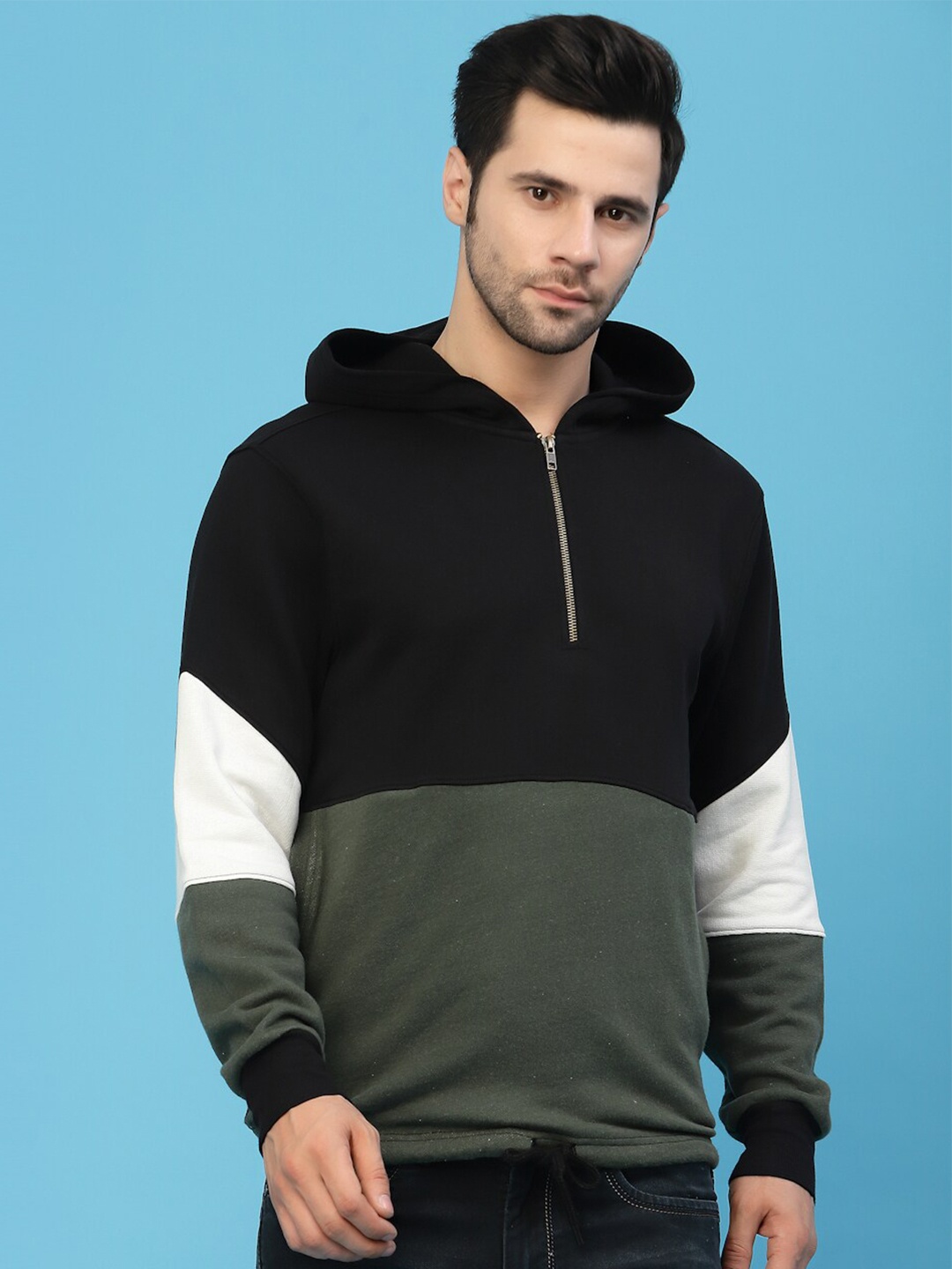 

FLAWLESS Men Colourblocked Hooded Sweatshirt, Olive