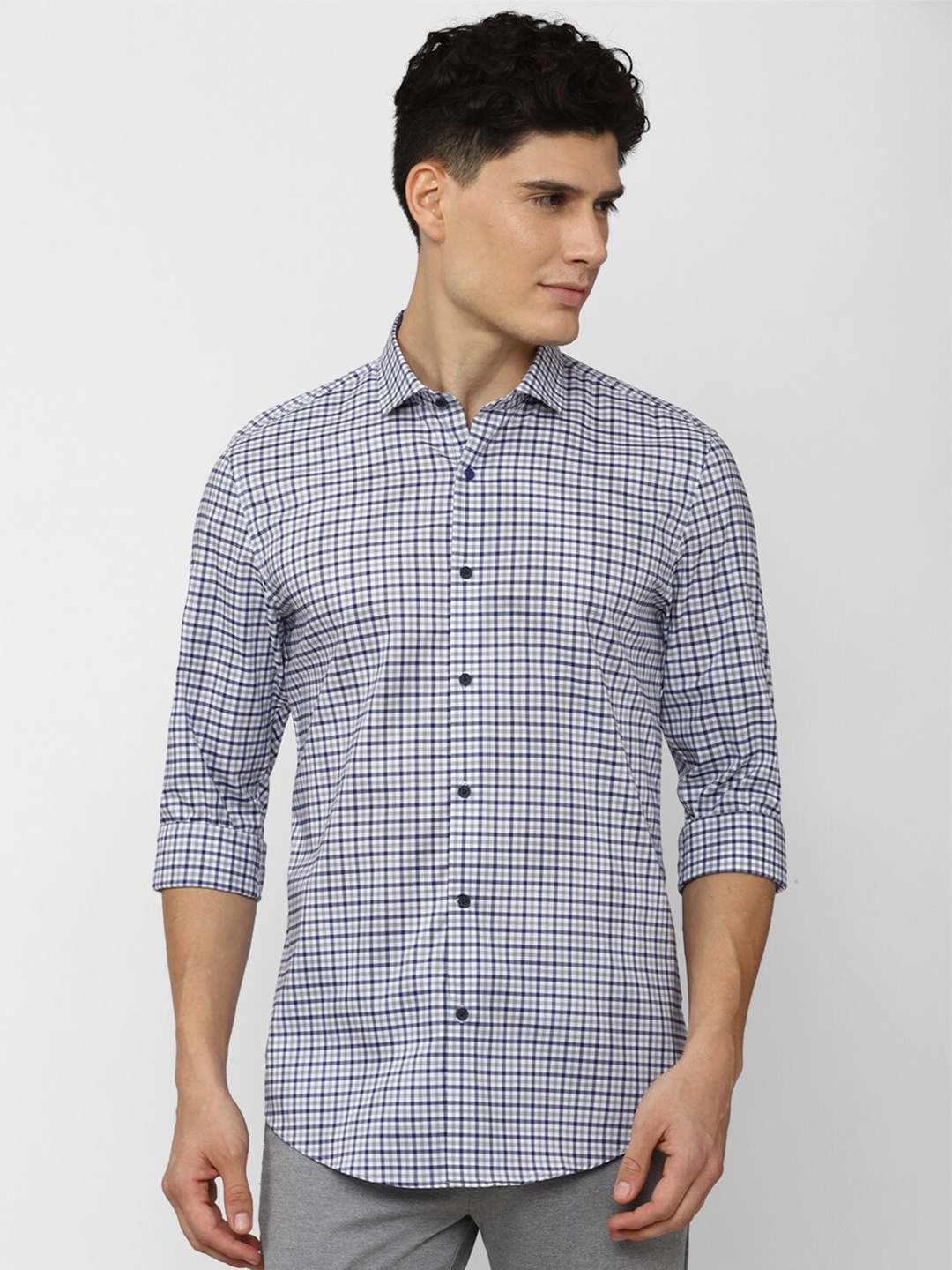 

Peter England Men Slim Fit Checked Casual Shirt, Blue