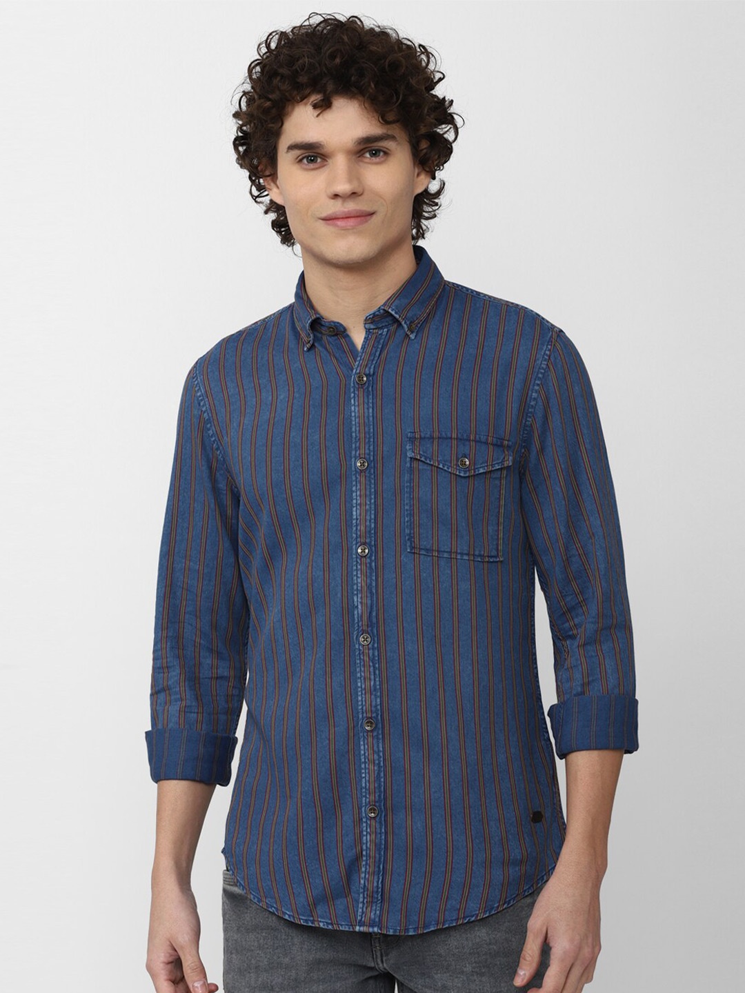 

Peter England Casuals Men Slim Fit Checked Casual Cotton Shirt, Blue