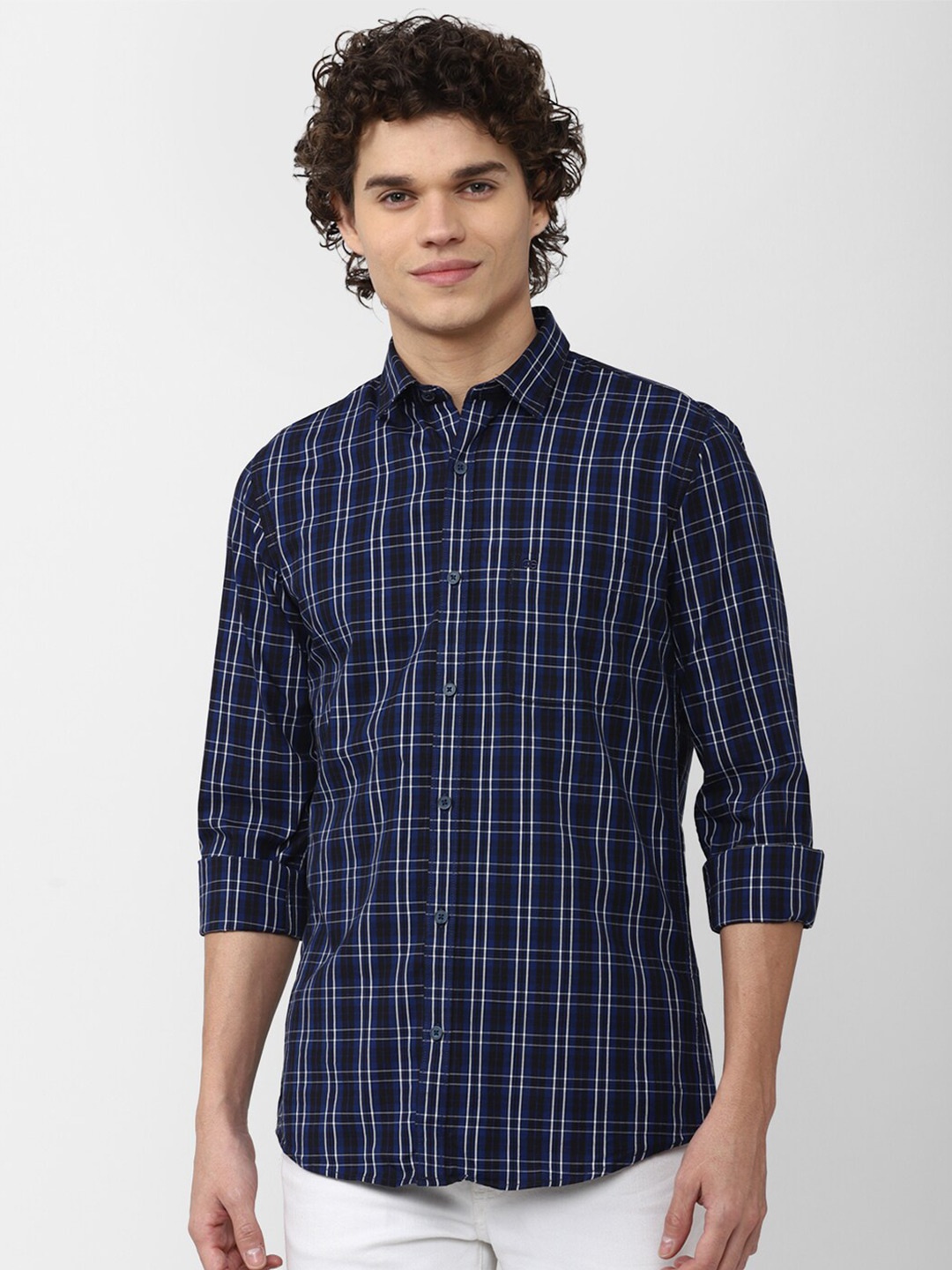 

Peter England Casuals Men Slim Fit Checked Casual Cotton Shirt, Navy blue