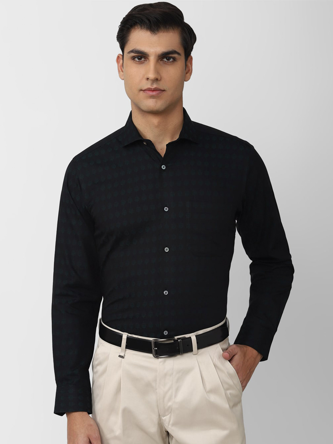 

Van Heusen Men Cotton Grid Tattersall Checks Checked Formal Shirt, Black