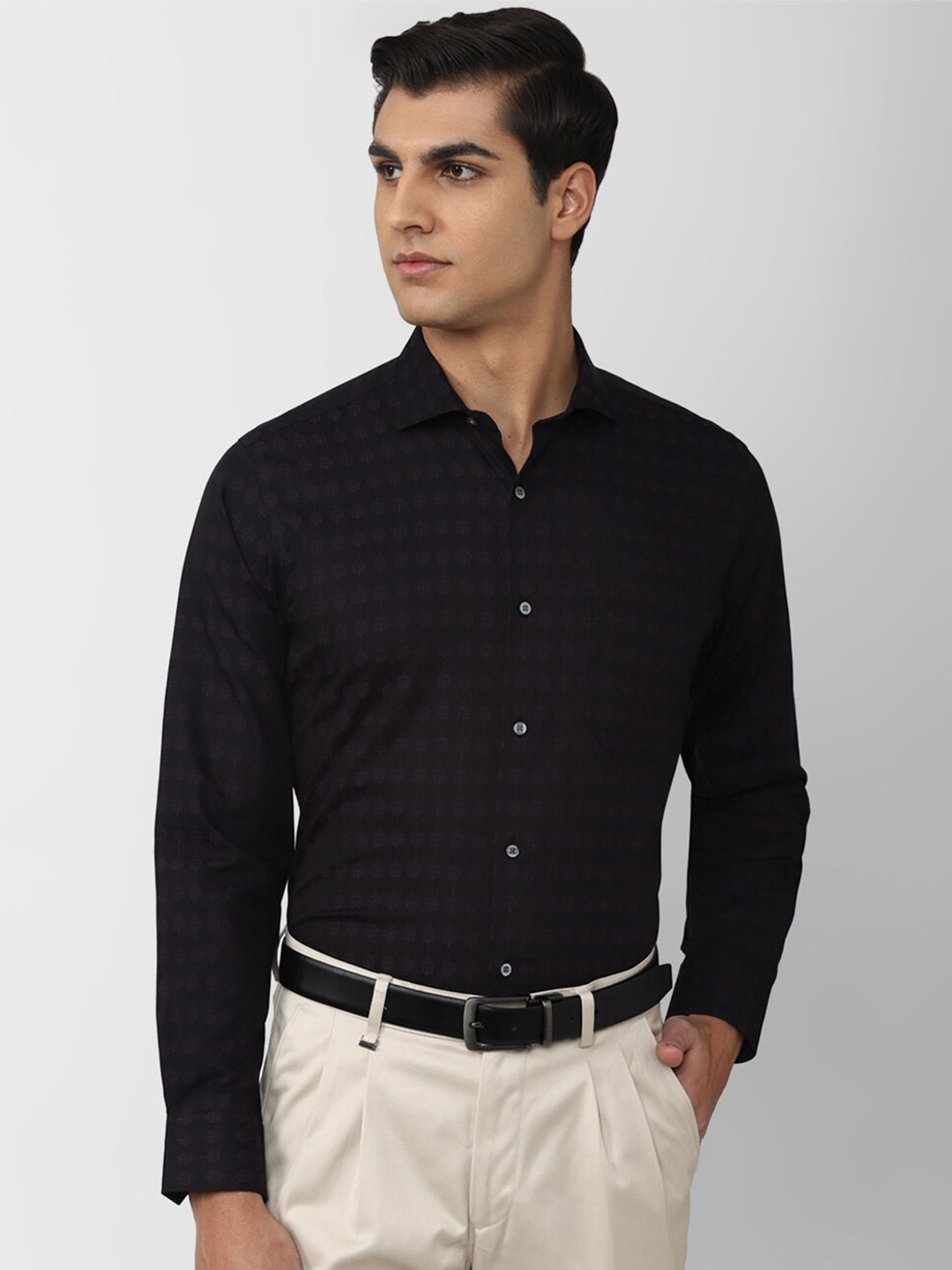 

Van Heusen Men Printed Pure Cotton Formal Shirt, Black