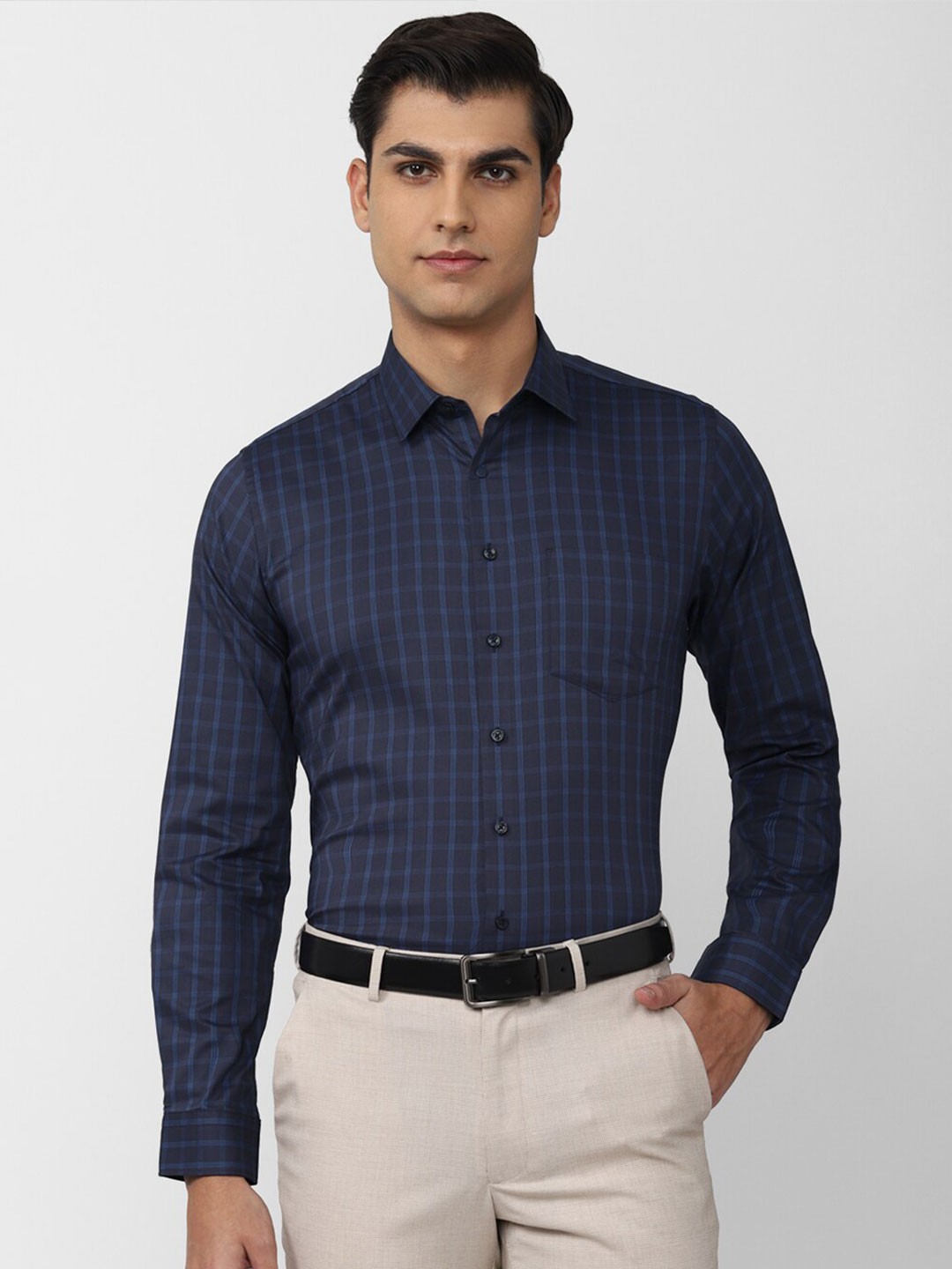 

Van Heusen Men Slim Fit Checked Formal Shirt, Navy blue