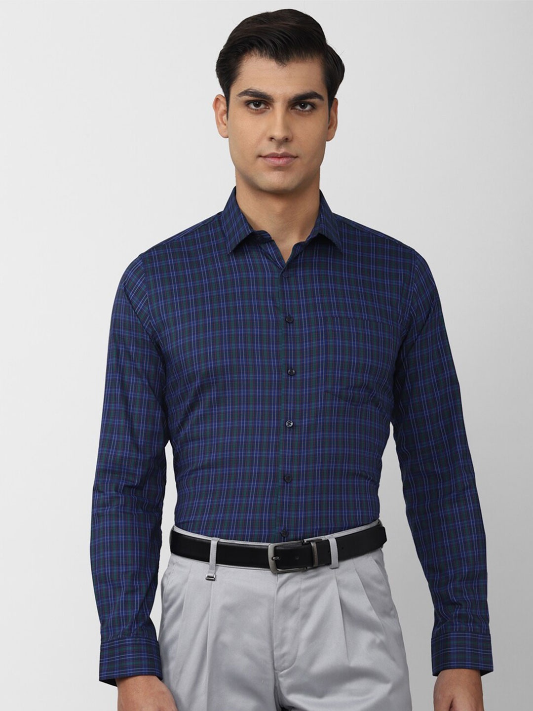 

Van Heusen Men Slim Fit Checked Pure Cotton Formal Shirt, Blue