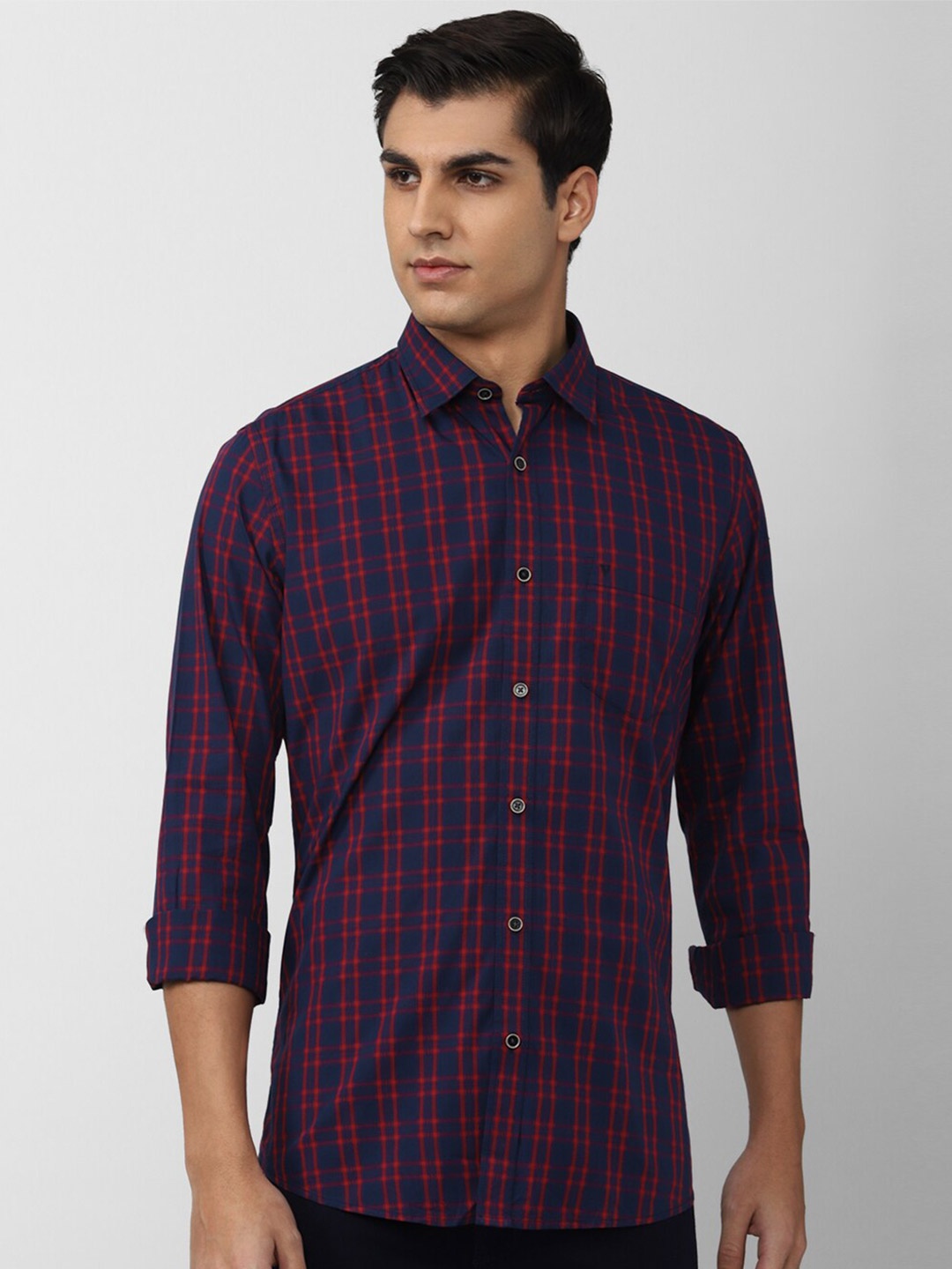 

Van Heusen Sport Men Slim Fit Checked Pure Cotton Casual Shirt, Navy blue