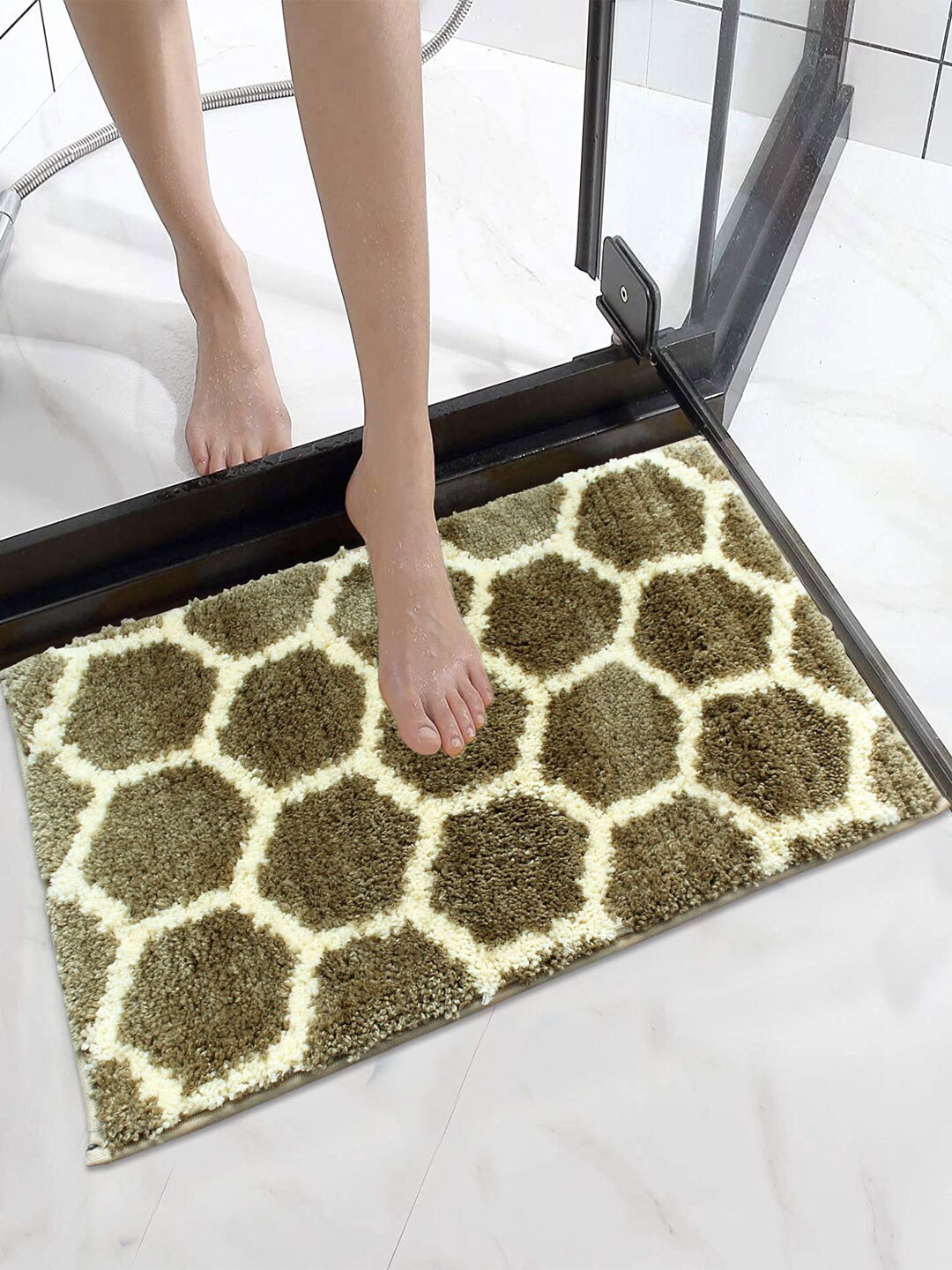 

LUXEHOME INTERNATIONAL Honeycomb Patterned 1600 GSM Anti Skid Bath Rug, Khaki