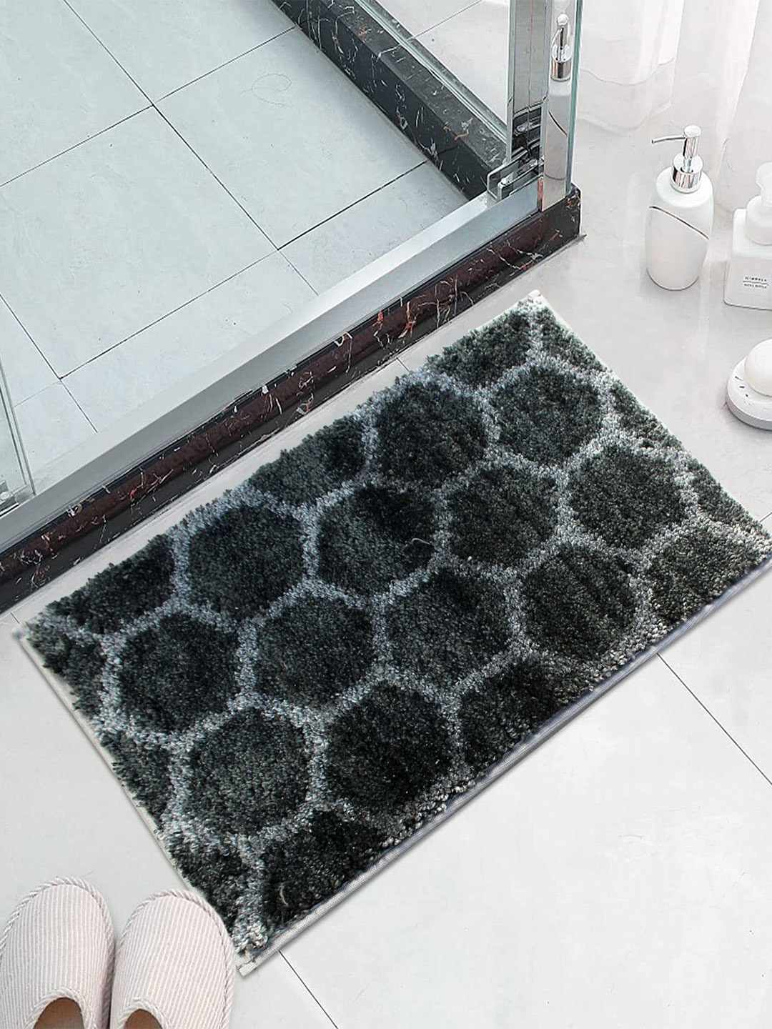 

LUXEHOME INTERNATIONAL Honeycomb Patterned 1600 GSM Anti Skid Bath Rug, Grey