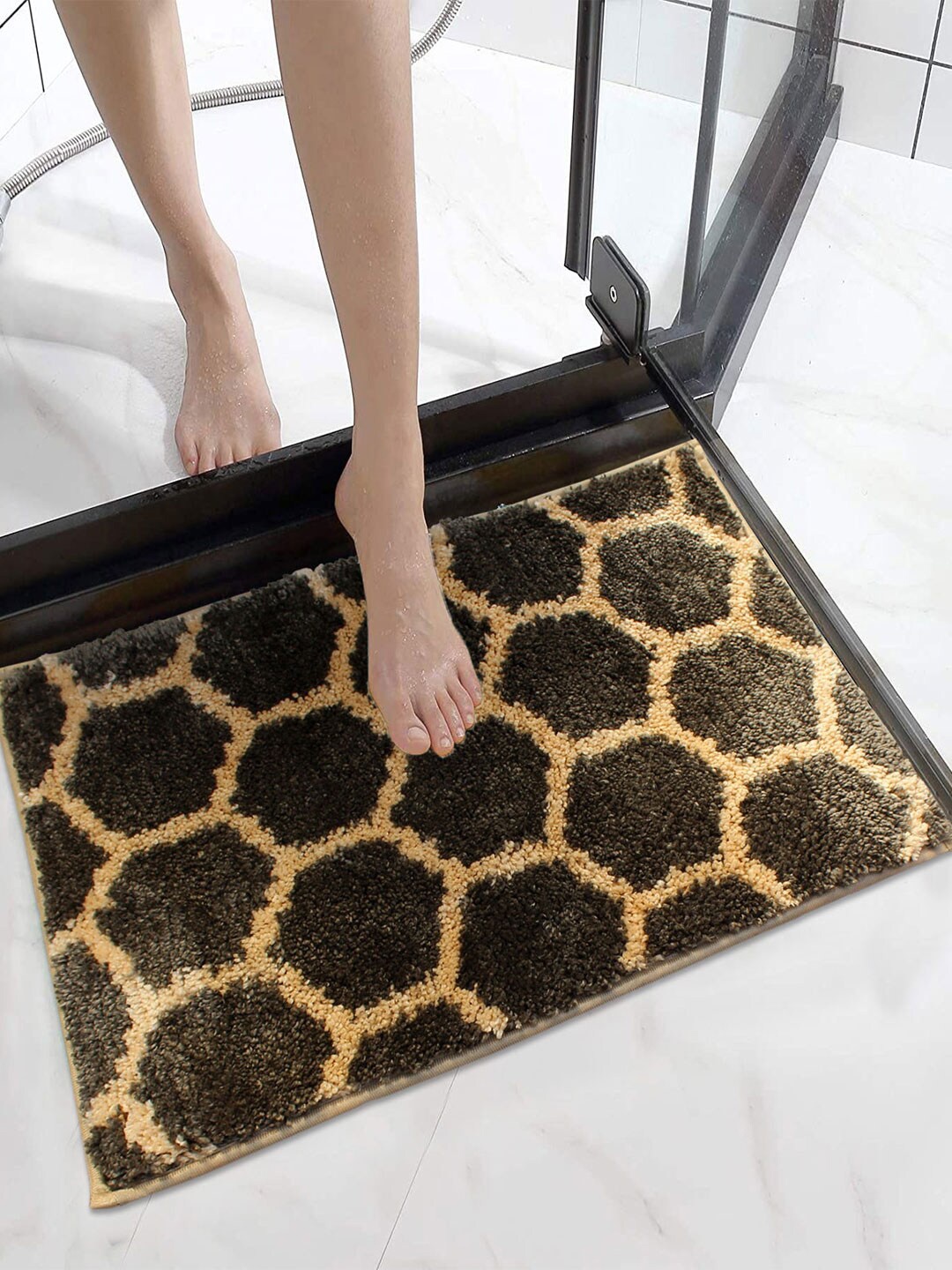 

LUXEHOME INTERNATIONAL Brown & Beige Honeycomb Patterned 1600 GSM Anti Skid Bath Rug