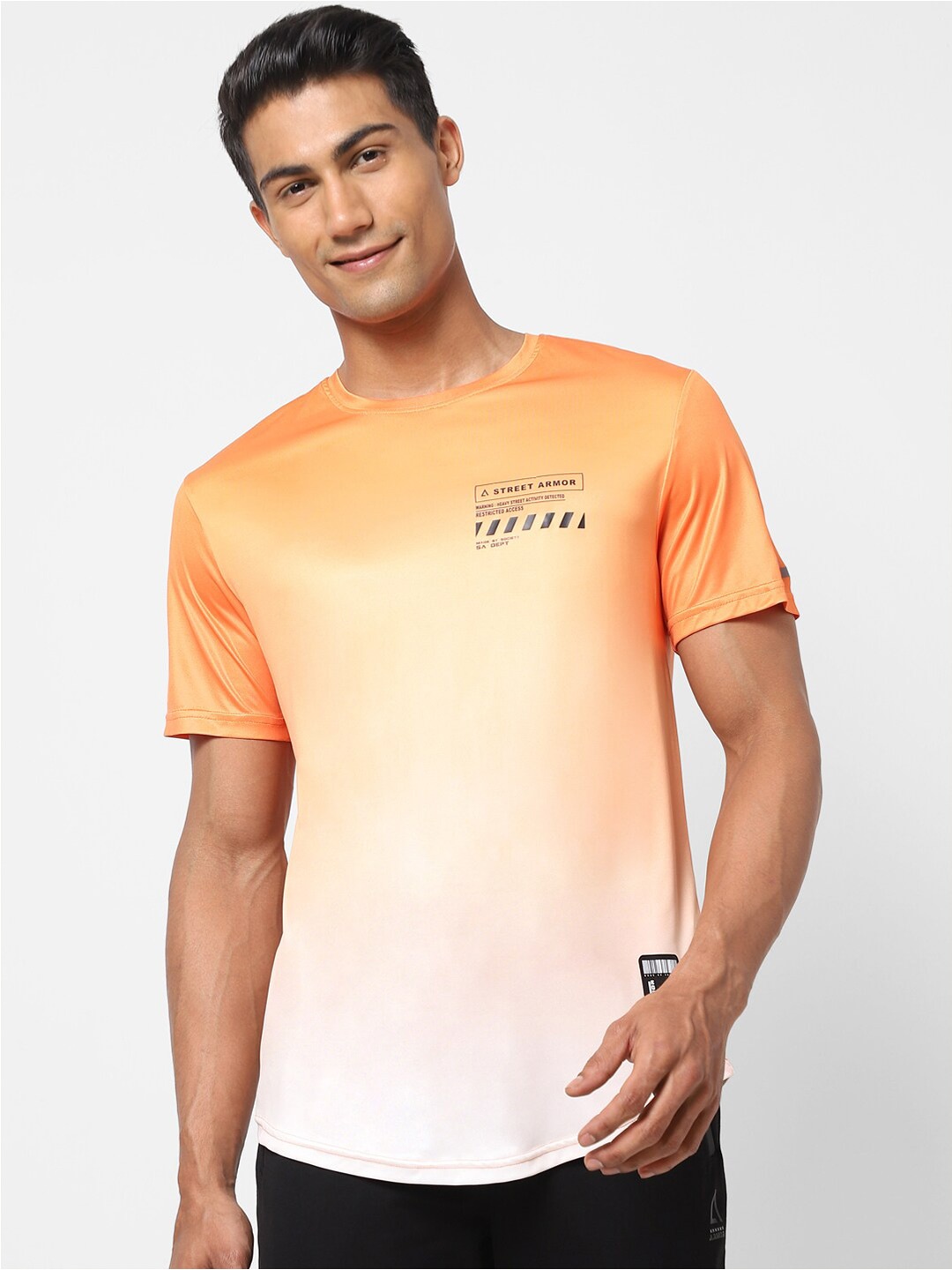 

Street Armor by Pantaloons Men White & Orange Typography Printed T-shirt