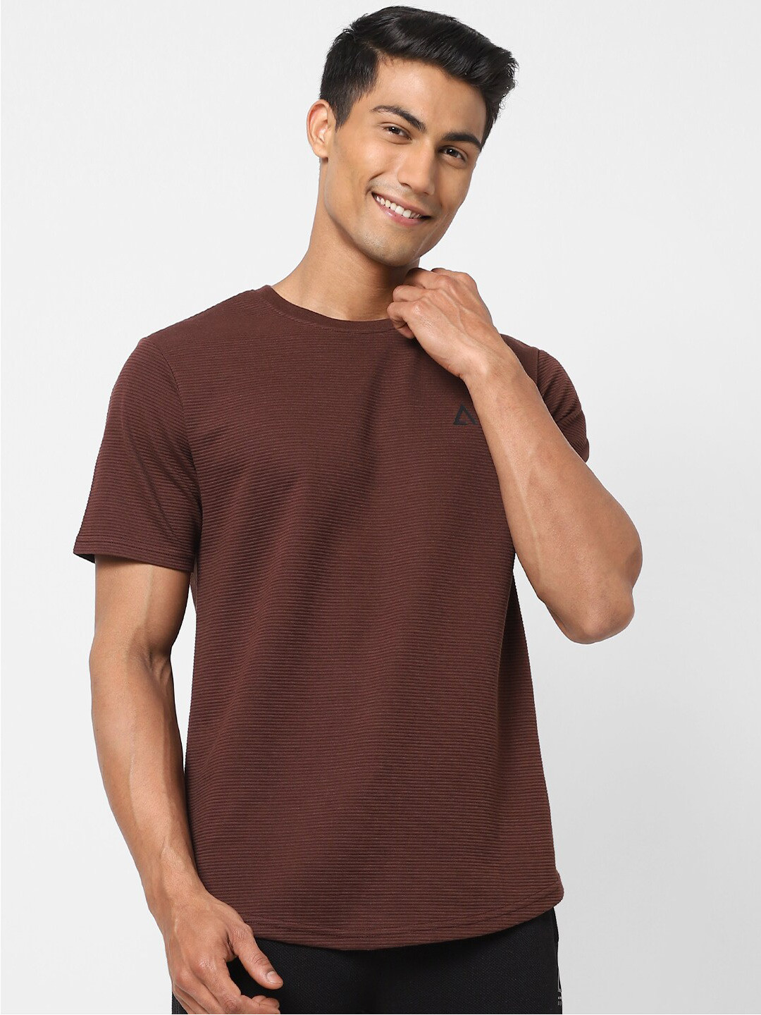 

Street Armor by Pantaloons Men Brown Cotton T-shirt