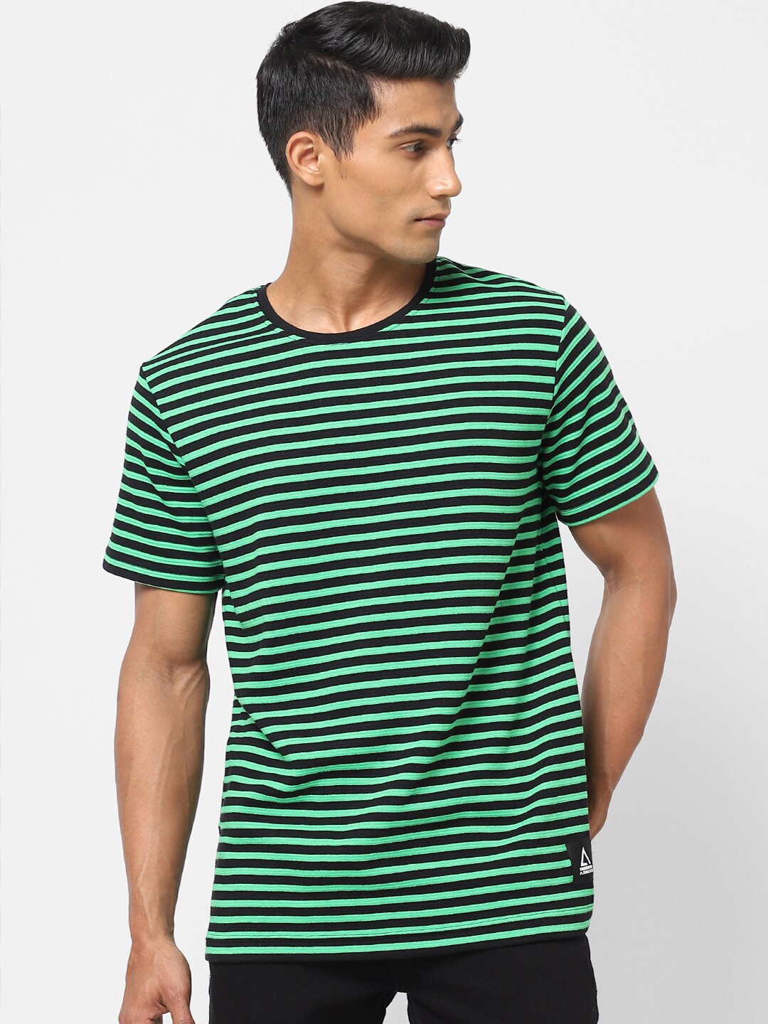 

Street Armor by Pantaloons Men Green Striped Cotton T-shirt