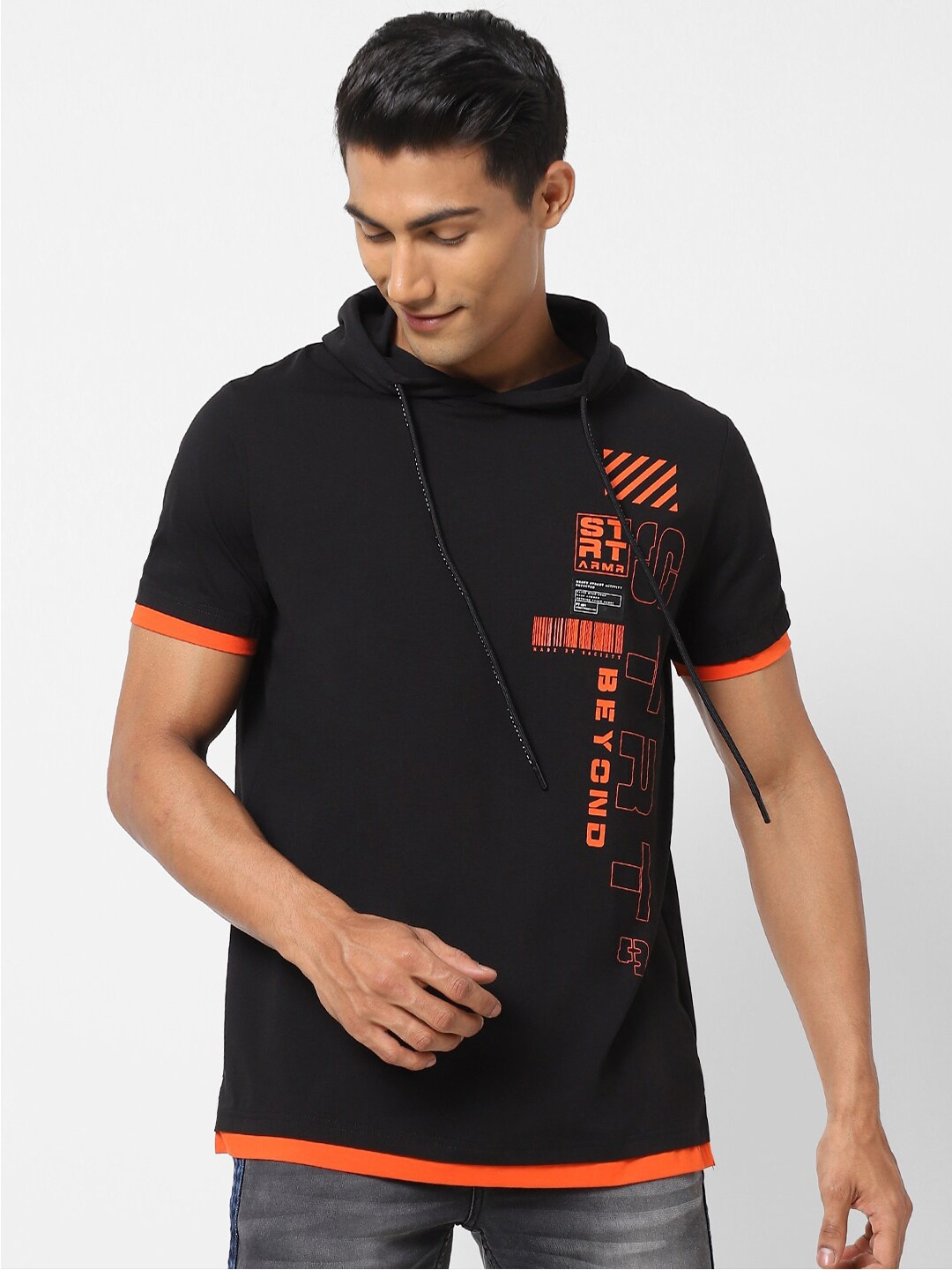 

Street Armor by Pantaloons Men Black Cotton Typography Printed T-shirt