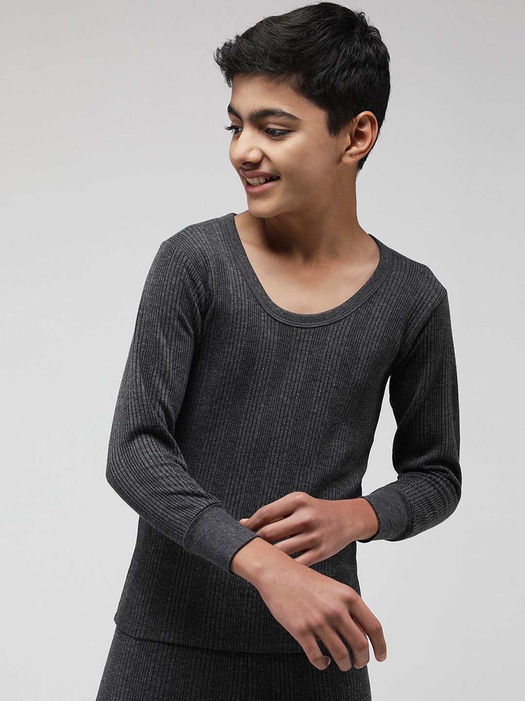 

SPORTO Kids Ribbed Thermal Tops, Black