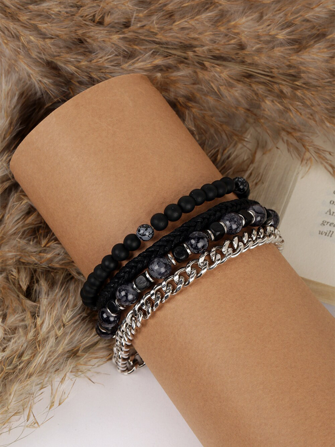 

EL REGALO Christmas Pack Of 4 Wraparound Bracelet, Black