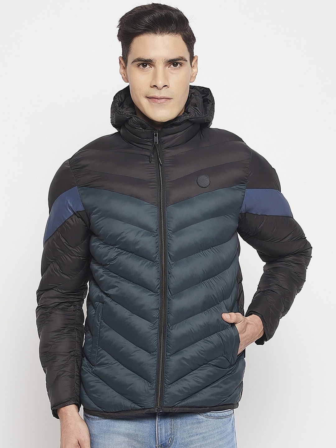 

Okane Men Colourblocked Lightweight Puffer Jacket, Teal