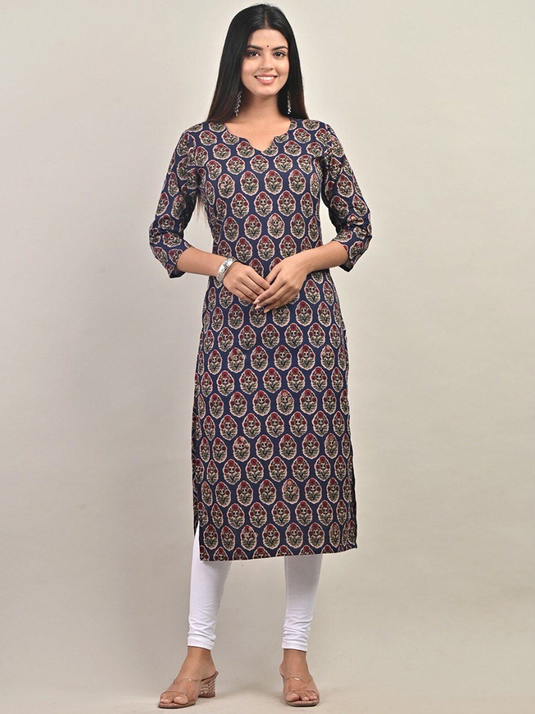 

Swasti Women Floral Printed Pure Cotton Kurta, Navy blue