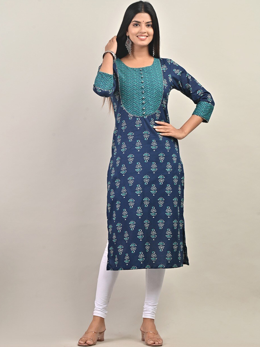 

Swasti Floral Printed Gotta Patti Pure Cotton Kurta, Blue