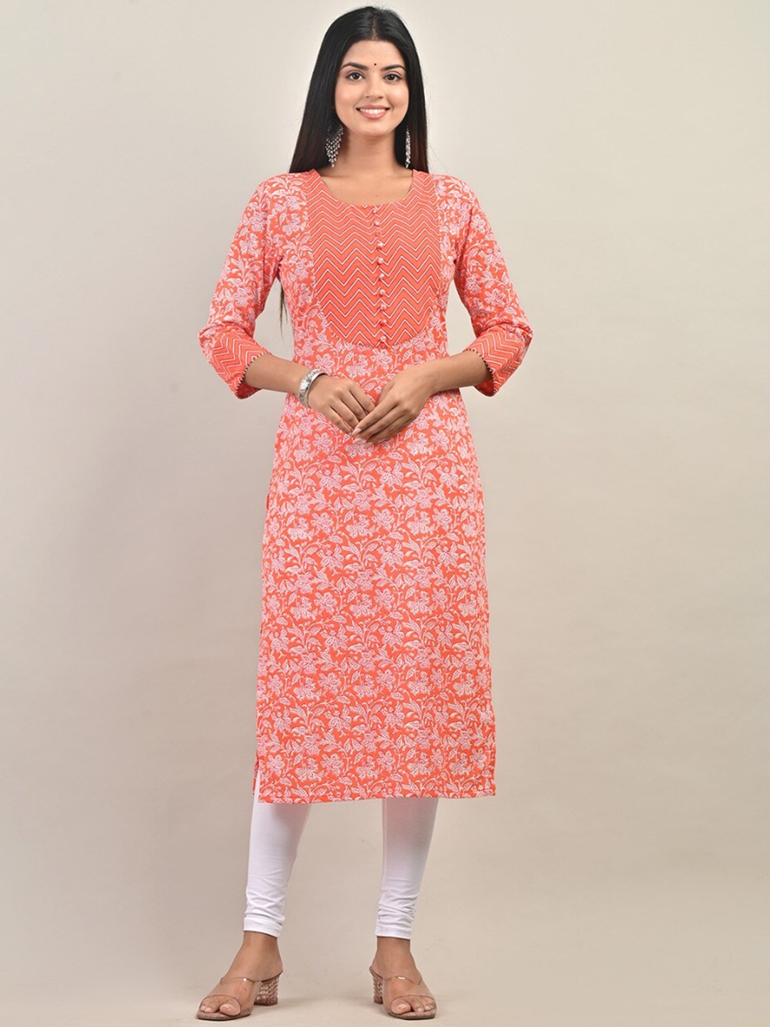 

Swasti Floral Printed Gotta Patti Pure Cotton Kurta, Peach