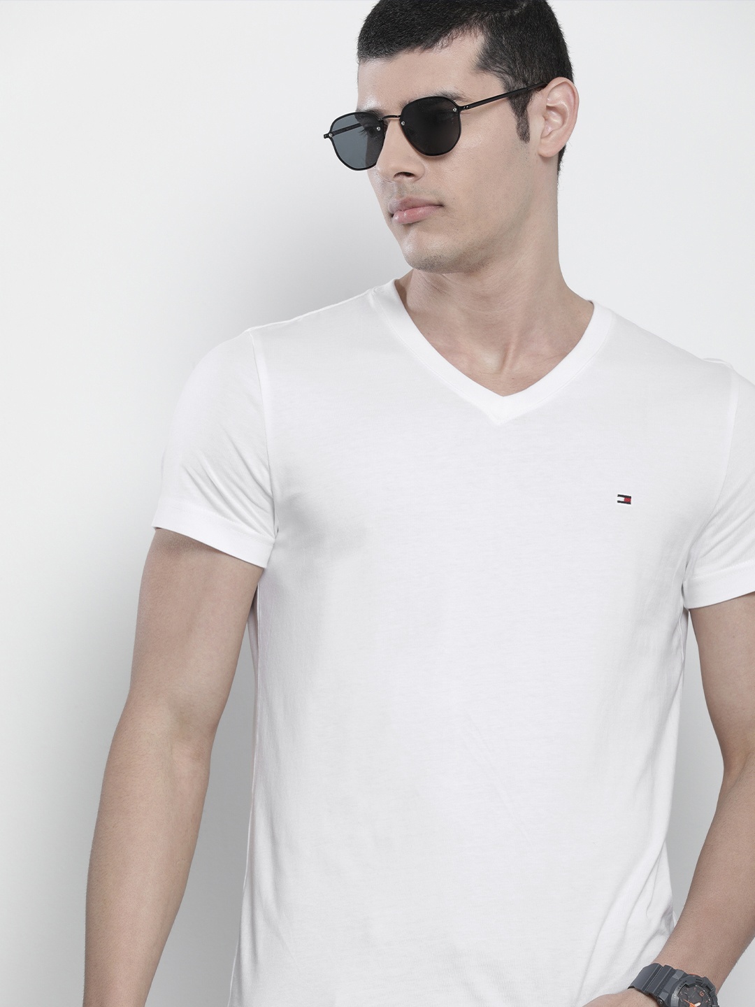 

Tommy Hilfiger Men Pure Cotton V-Neck Slim Fit T-shirt, White