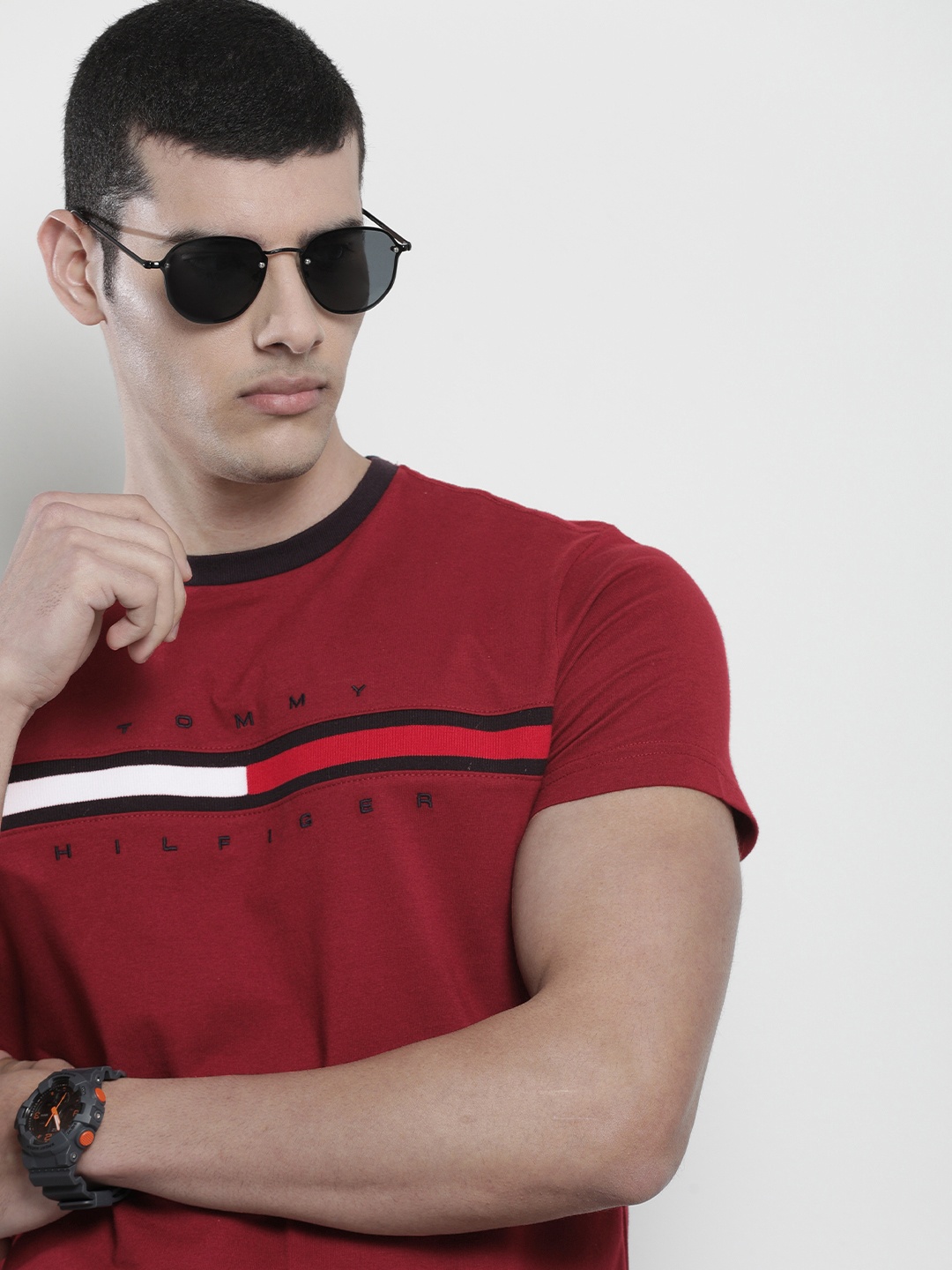 

Tommy Hilfiger Men Pure Cotton Brand Logo Striped T-shirt, Red