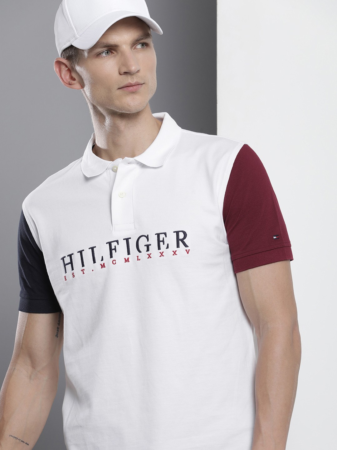 

Tommy Hilfiger Embroidered Brand Logo Polo Collar Pure Cotton T-shirt, White