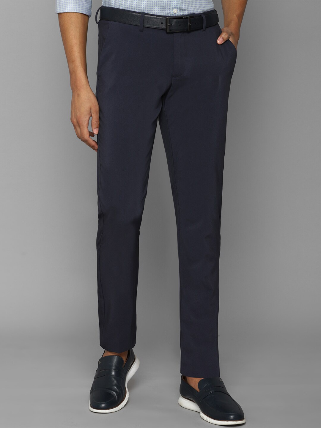 

Allen Solly Men Slim Fit Trousers, Navy blue