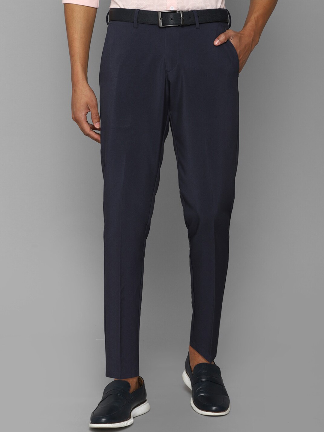 

Allen Solly Men Slim Fit Trousers, Navy blue