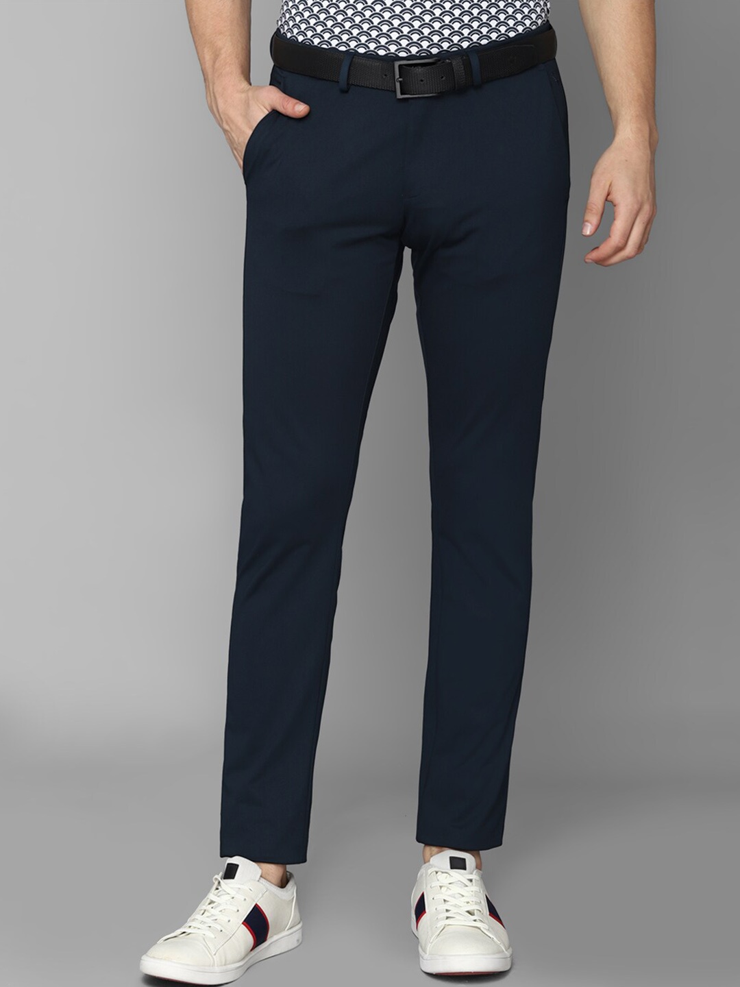 

Allen Solly Men Solid Blue Slim Fit Trousers, Navy blue