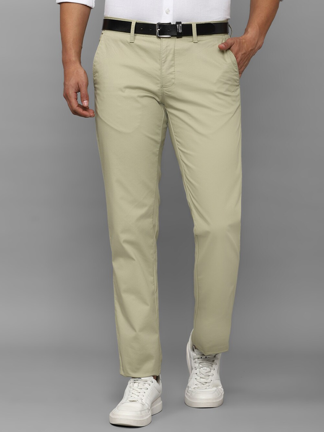 

Louis Philippe Sport Men Slim Fit Cotton Trousers, Olive