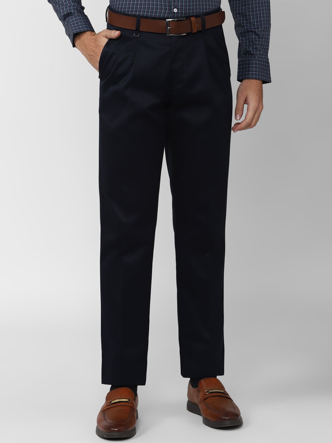 

Van Heusen Men Pleated Formal Trouser, Black