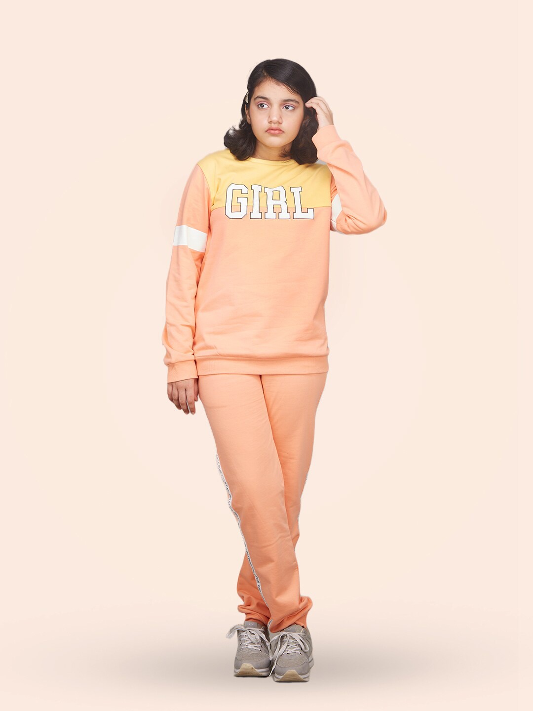 

Zalio Girls Printed Sweatshirt with Joggers, Peach