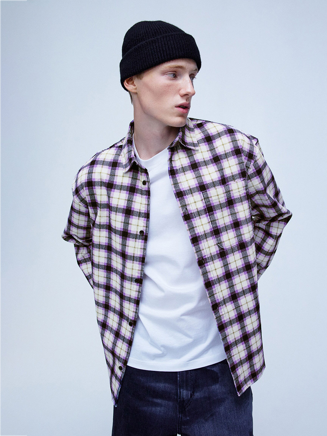 

H&M Men Oversized Fit Corduroy Shirt, Purple