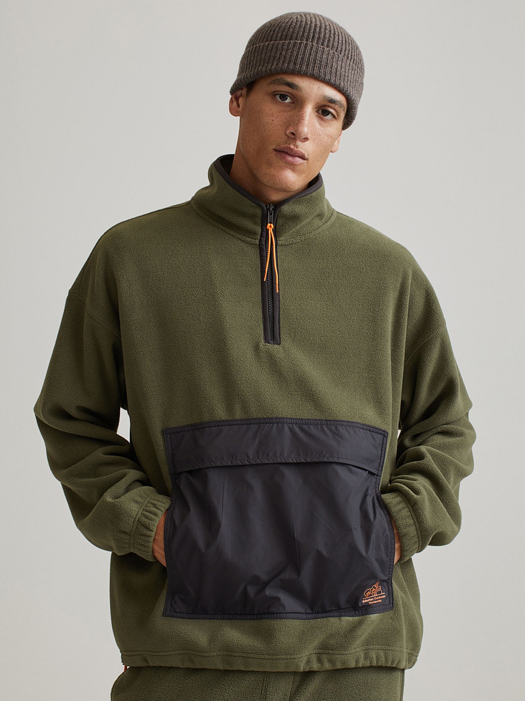 

H&M Men Oversized Fit Fleece Top, Olive