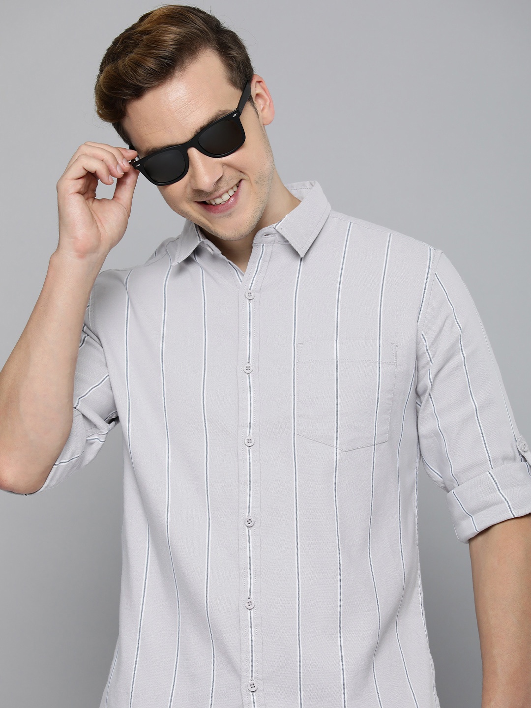 

HERE&NOW Men Slim Fit Striped Spread Collar Casual Shirt, Grey