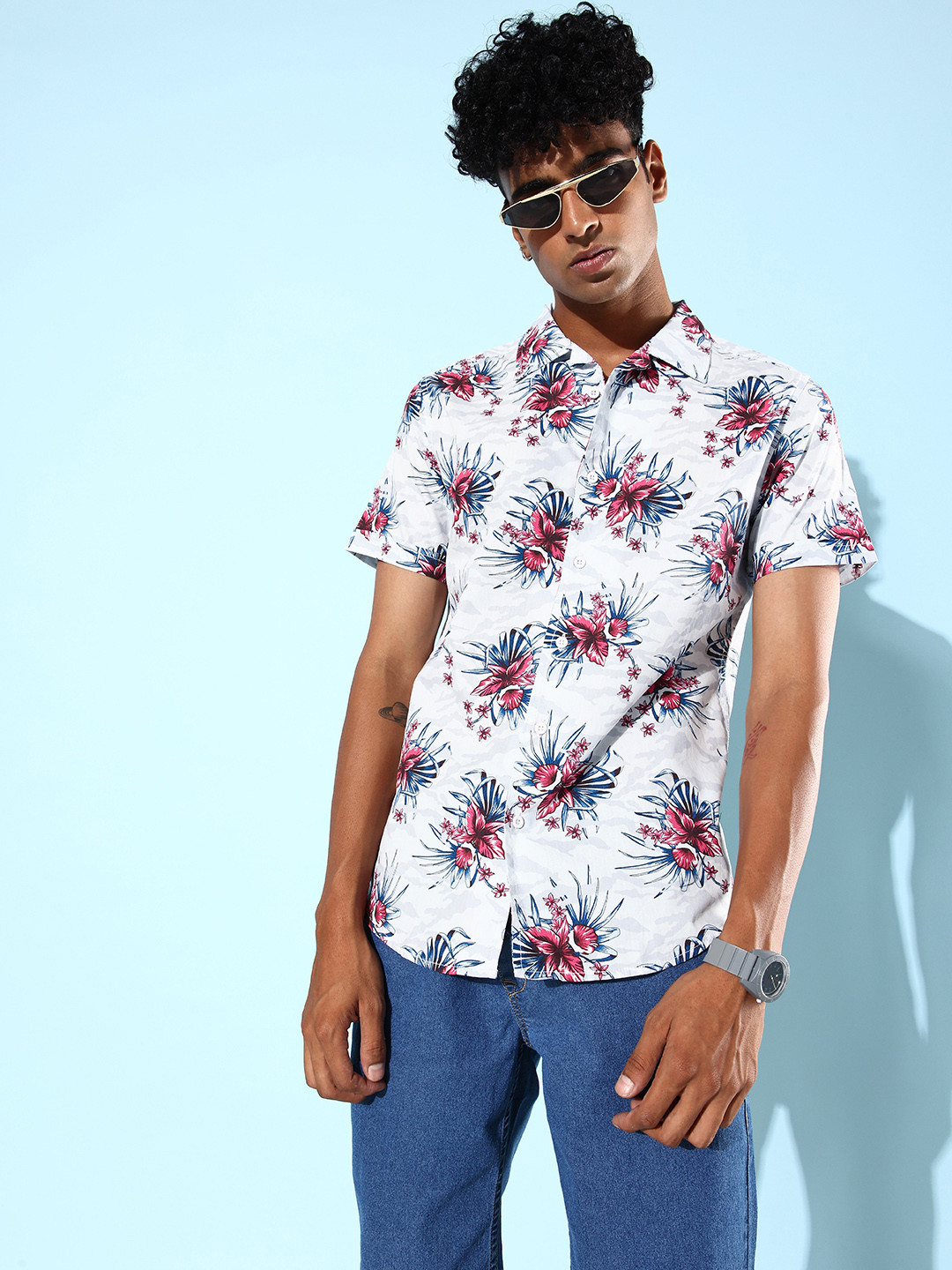 

HERE&NOW Men Pure Cotton Slim Fit MCW Love Is In The Air Flower Power Casual Shirt, White