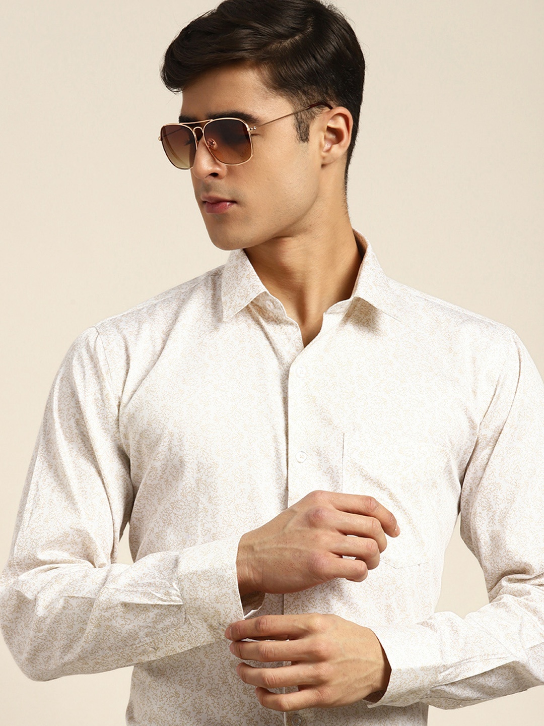 

Hancock Men Ethnic Motifs Printed Pure Cotton Satin Slim Fit Party Shirt, Cream