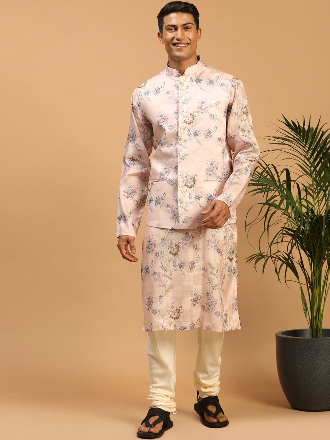 

VASTRAMAY Men Floral Printed Kurta with Churidar & Nehru Jacket, Peach