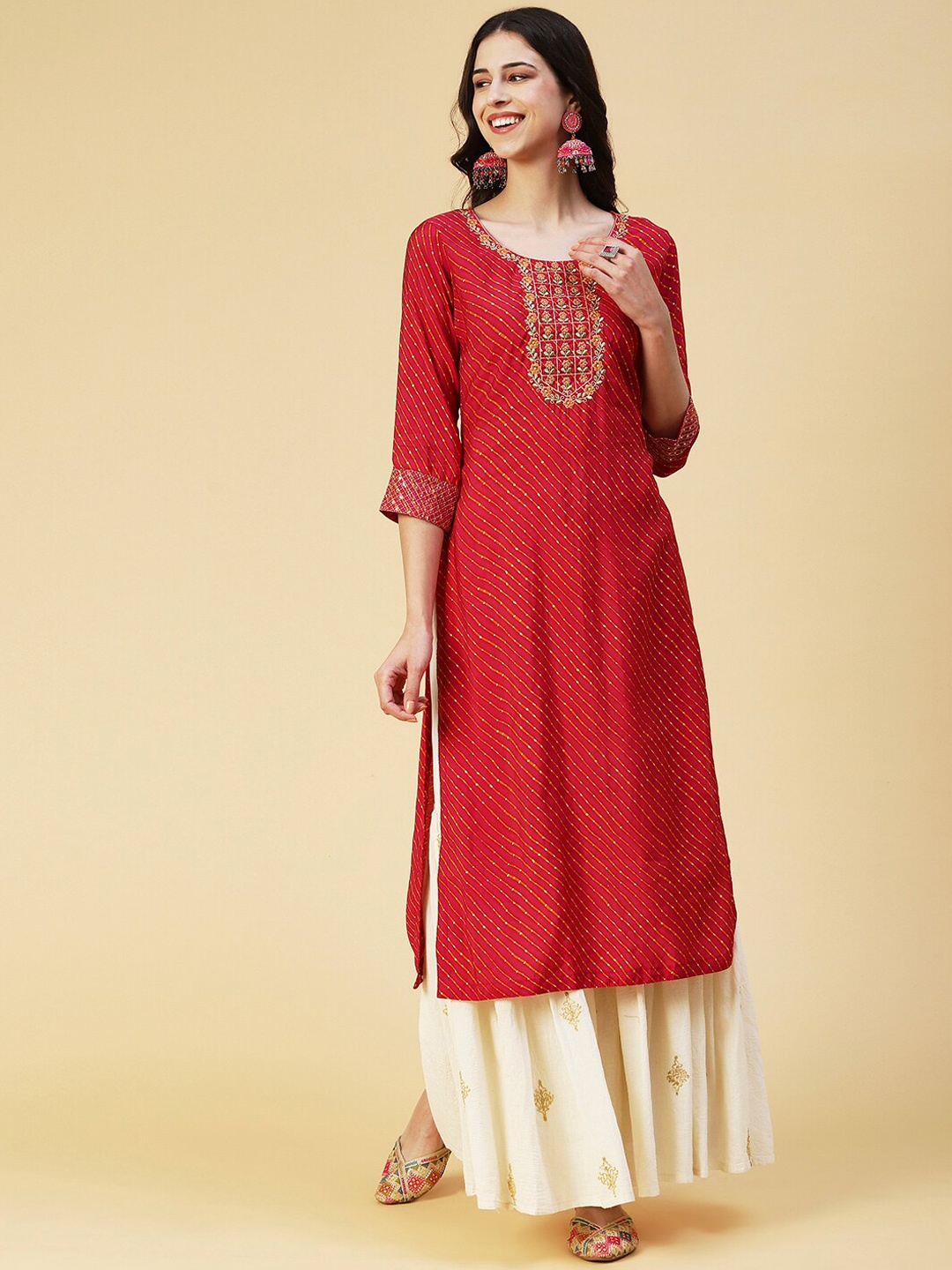 

FASHOR Floral Yoke Design Thread Work Kurta, Red