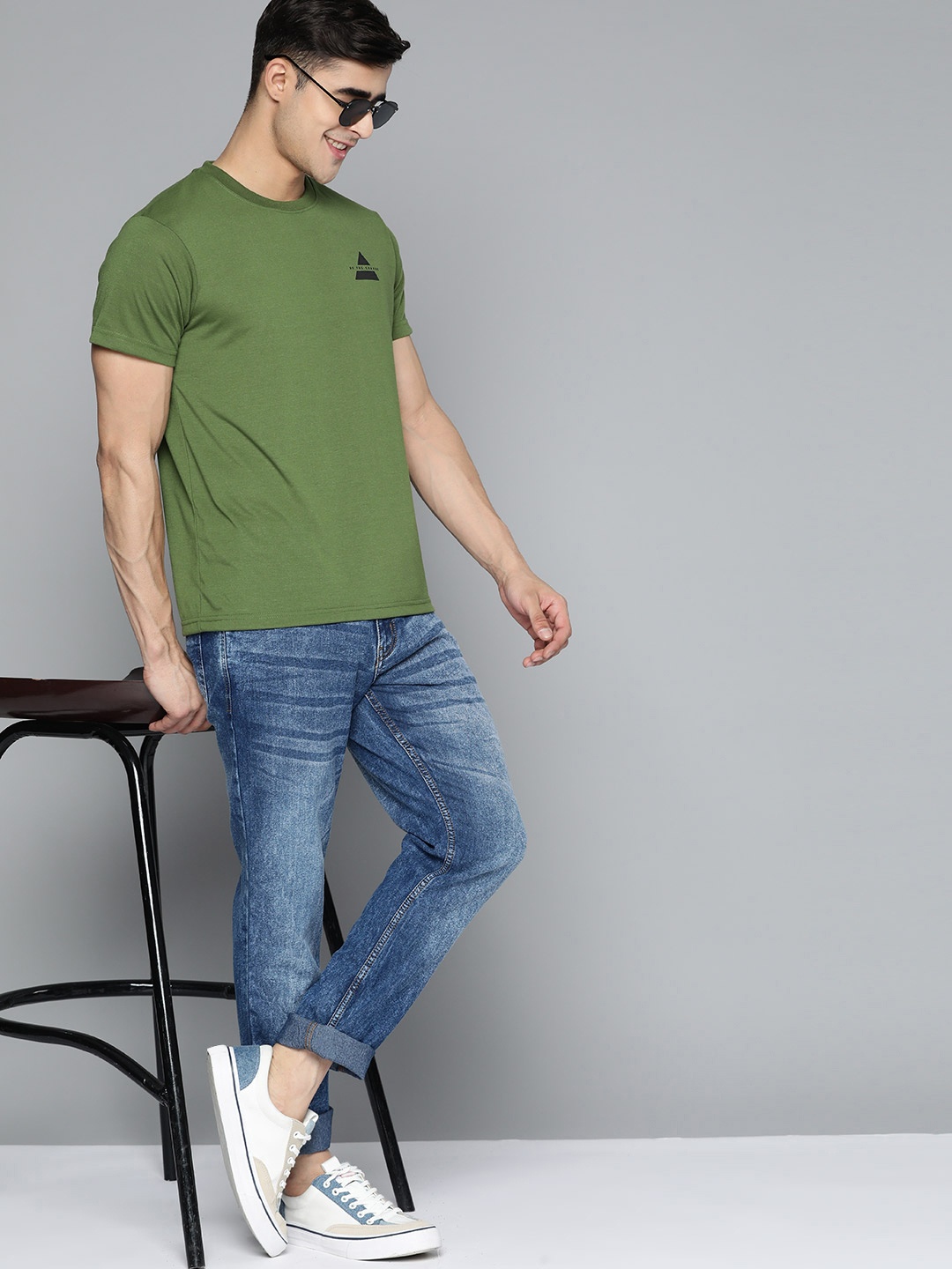 

HERE&NOW Men Solid T-shirt, Olive